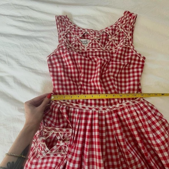♥️ UNIQUE VINTAGE • gingham swing dress w adorable cut out and bow details - Picture 7 of 8